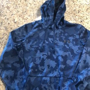 Mens Under Armor hoodie/ pull over